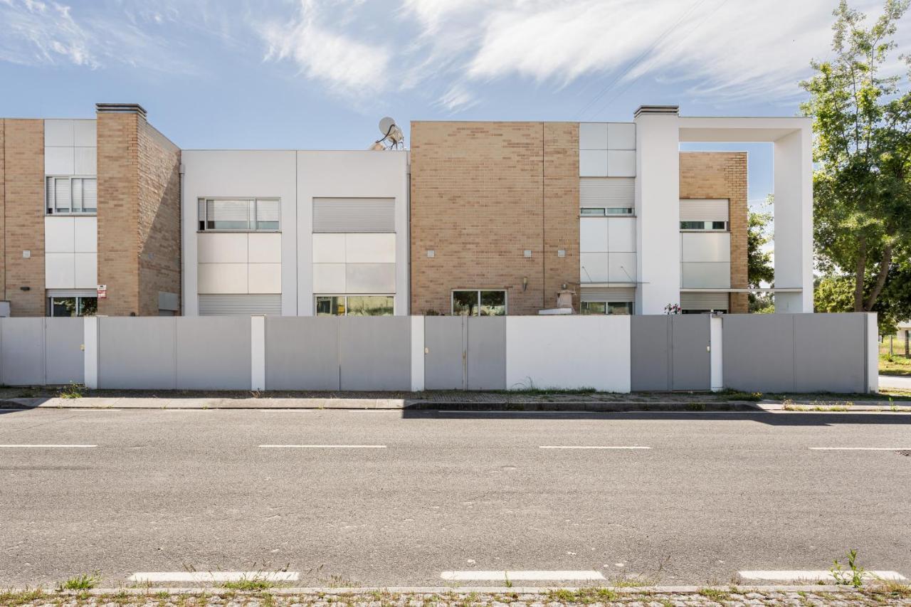 Joivy Sleek House Balcony & 2 Terraces In Porto Leilighet Maía Eksteriør bilde